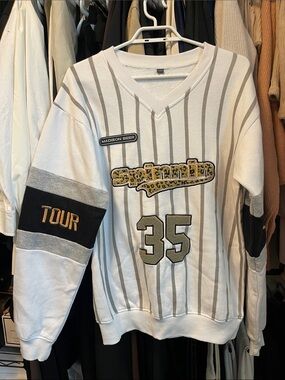 Madison Beer tour sweater